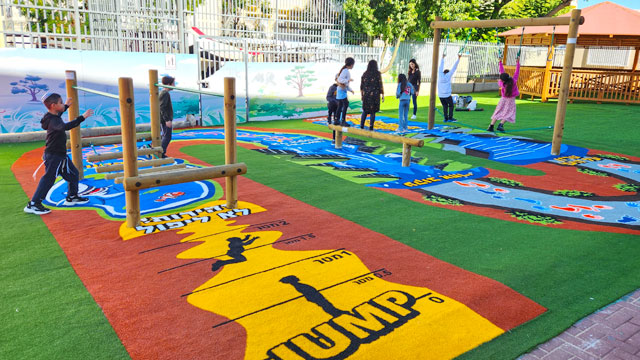 Sol ludique en gazon synthétique